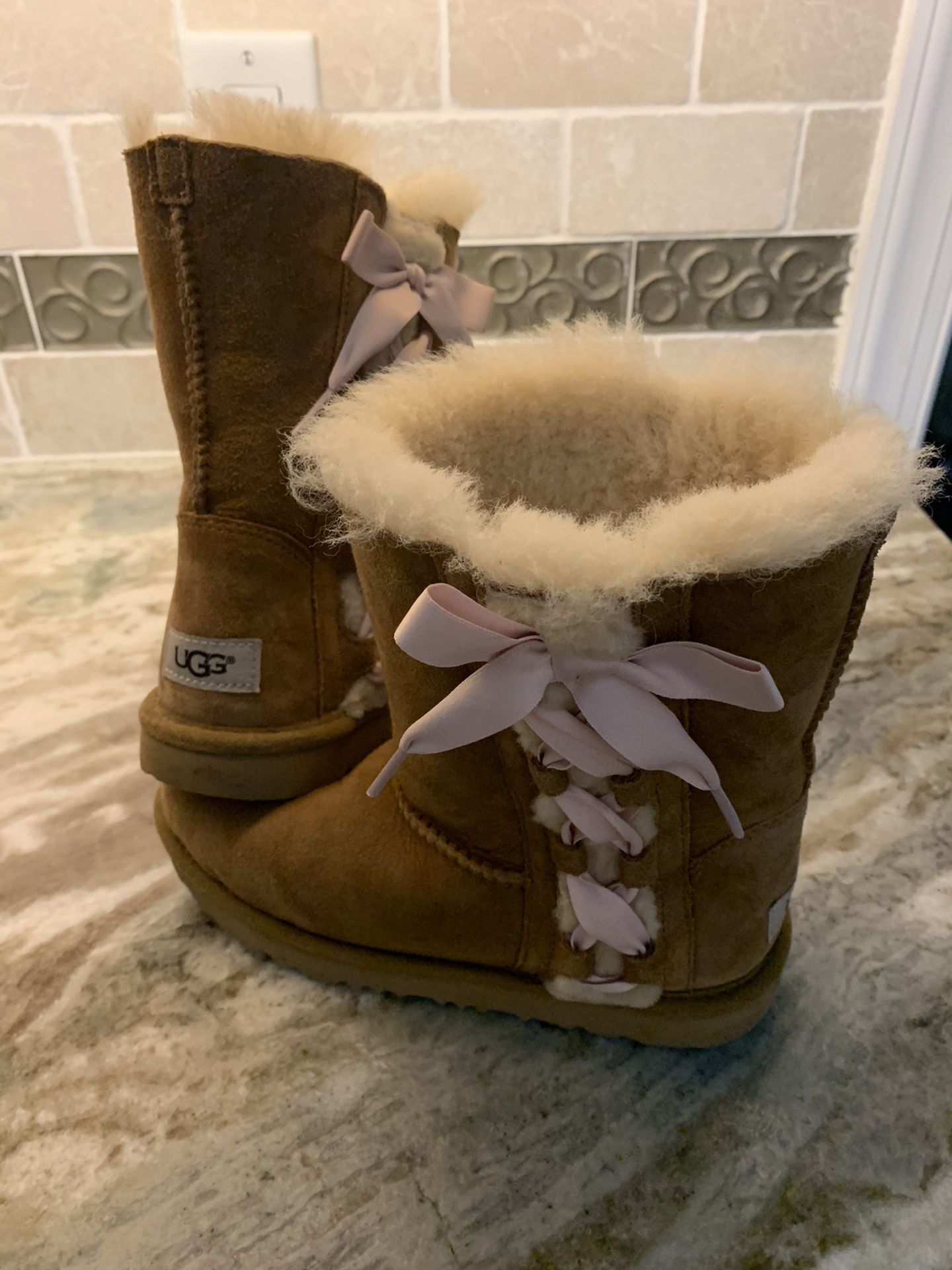 Ugg Boots Girls Size 4