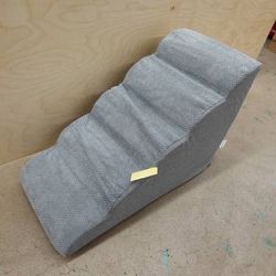 5-Step Dog Stairs, 28.7″ High, Non-Slip Pet Ramp for Small Dogs & Cats