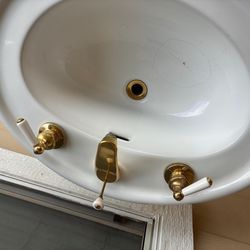 Pedestal sink lavamanos