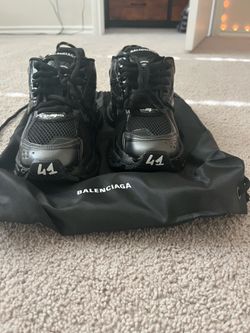 Balenci runner
