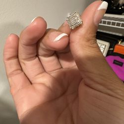 One Diamond Earring 10k