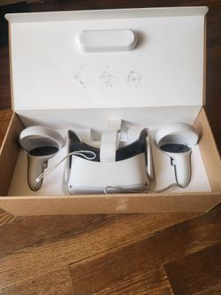 Meta Quest 2 128 gb with Controllers