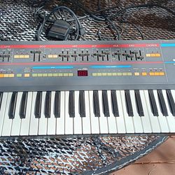 Vintage Roland Juno-106 Synthesizer Polyphonic
