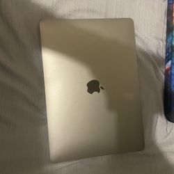 MACBOOK AIR LIKE NEW