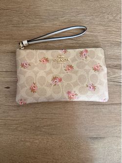 Women’s coach wrist wallet