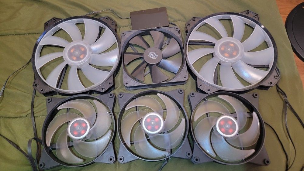 Cooler Master Masterfan Pro 140 AP w/ Controller and 200mm Pc Fans
