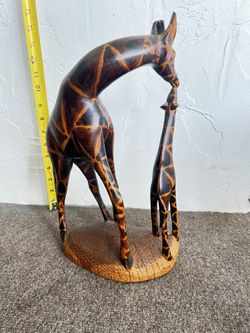 Giraffe And Baby Wood With Cream Uc Base Statue For Decoration 