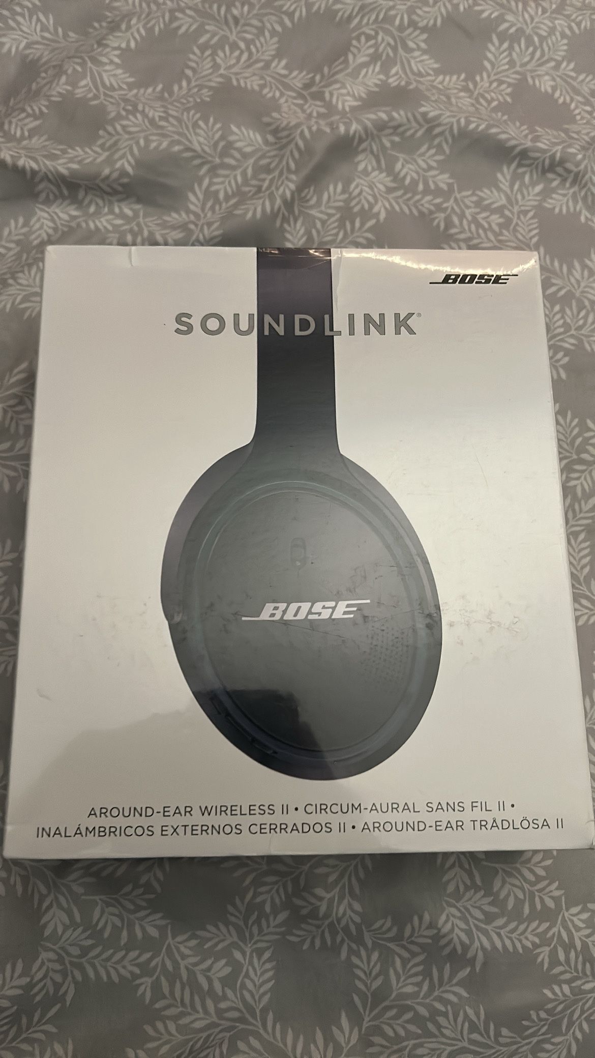 Bose Headphones (READ DESCRIPTION)
