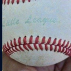 BUCKET OF ( 25) Baseballs "MIXED" IF YOU DO NOT HAVE $85 Please  Do Not Contact Me. Located In Glendora.  Check Out My Page For Other Baseball EQUIPME