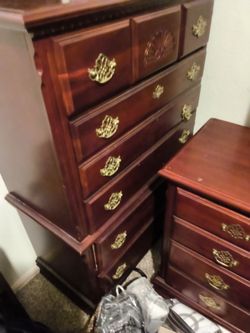 *2 PIECE DRESSER WITH THE MIRROR ATTACH TO IT*