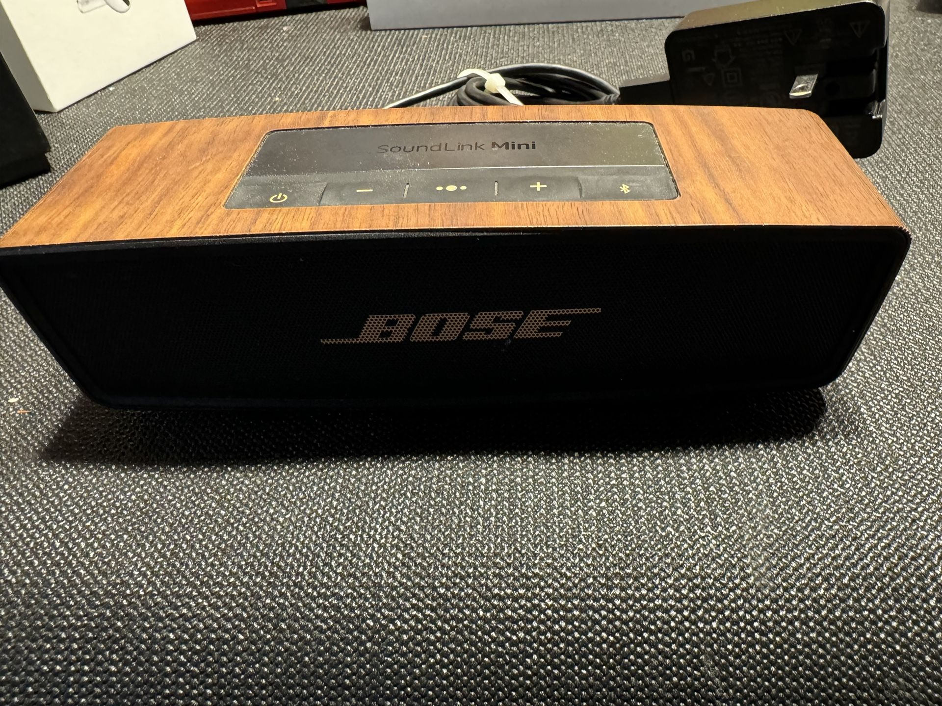 Bose Soundlink Mini With Charging Cable