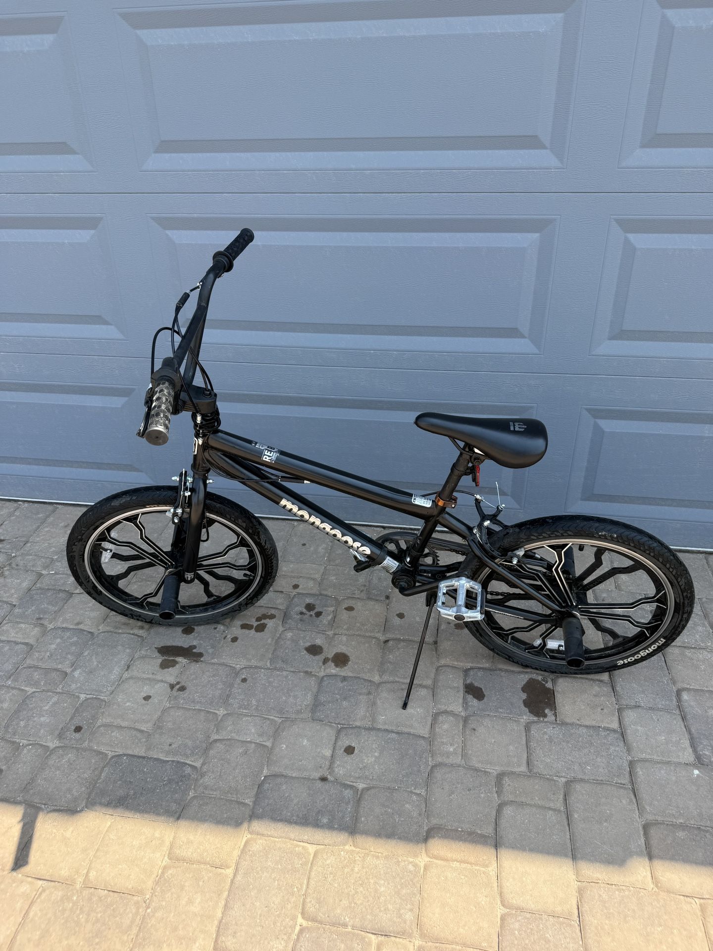 Black mongoose BMX bike