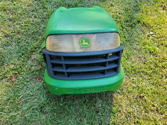 John Deere LA130 HOOD