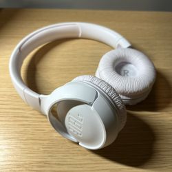 JBL Wireless headphones