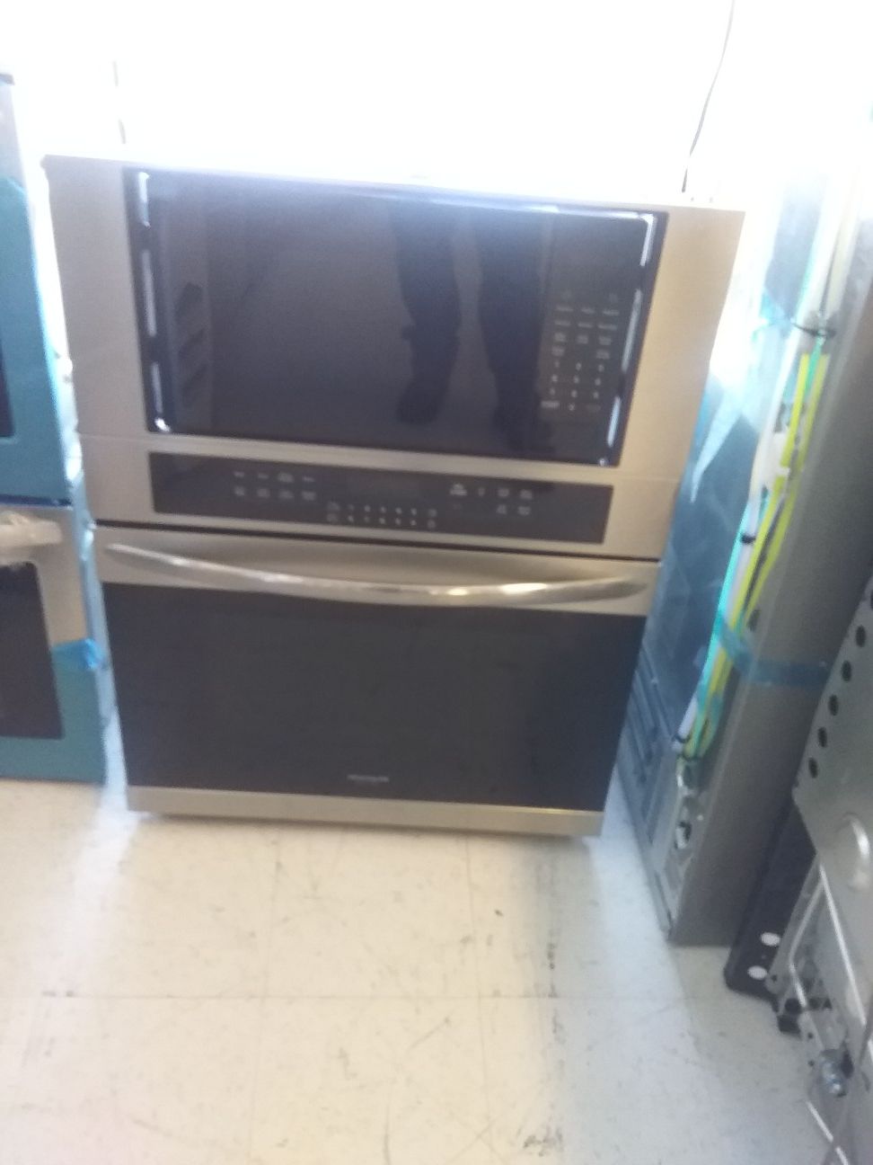 Frigidaire wall oven with microwave stainless steel new open box good condition 6month warranty
