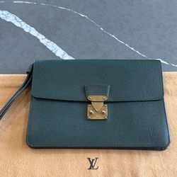 100% Authentic clutch 