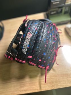 A200 11.5 in BASEBALL GLOVE ELLY DE LA CRUZ