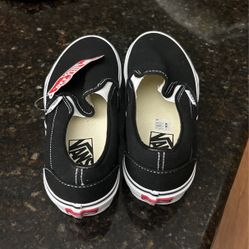 Vans Women’s Shoes Size 7 1/2 Brand New In The Box 