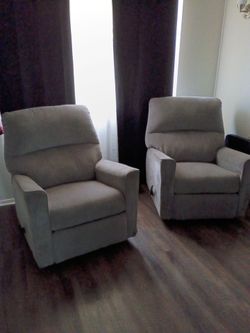 2 recliners