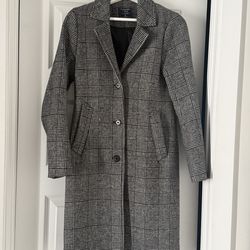 Abercrombie & Fitch Black And Grey Plaid Dad Coat