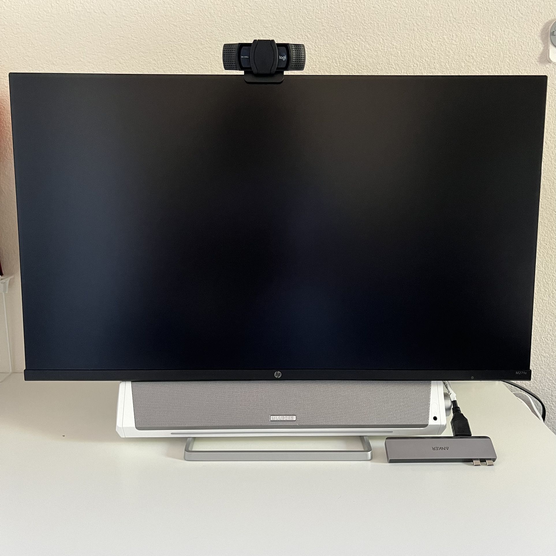 Computer monitor (hp 27")
