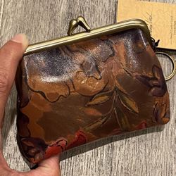 Beautiful Genuine Leather Coin Kisslock 