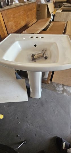 Pedestal Bathroom Sink