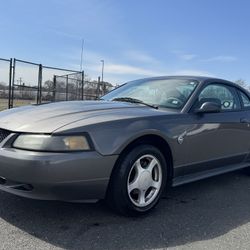 2004 Ford Mustang