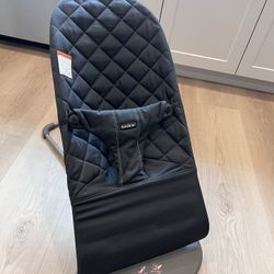 BabyBjorn Bouncer Bliss, Black, Woven Classic Quilt, 
