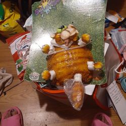 MeeeOuch Garden Statuary By Splats