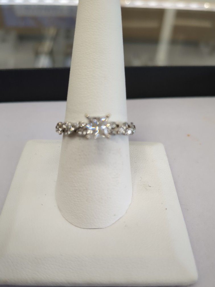 14k White Gold Diamond Rings 2.7 Grams Size 9 Layway Available 10% Down If You Interested Please Ask Maribel Thank You,All Products : American Fashion Style Bags On Sale