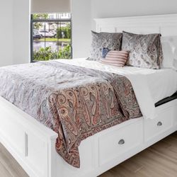 Queen Bed With Storage Drawers and mattress 