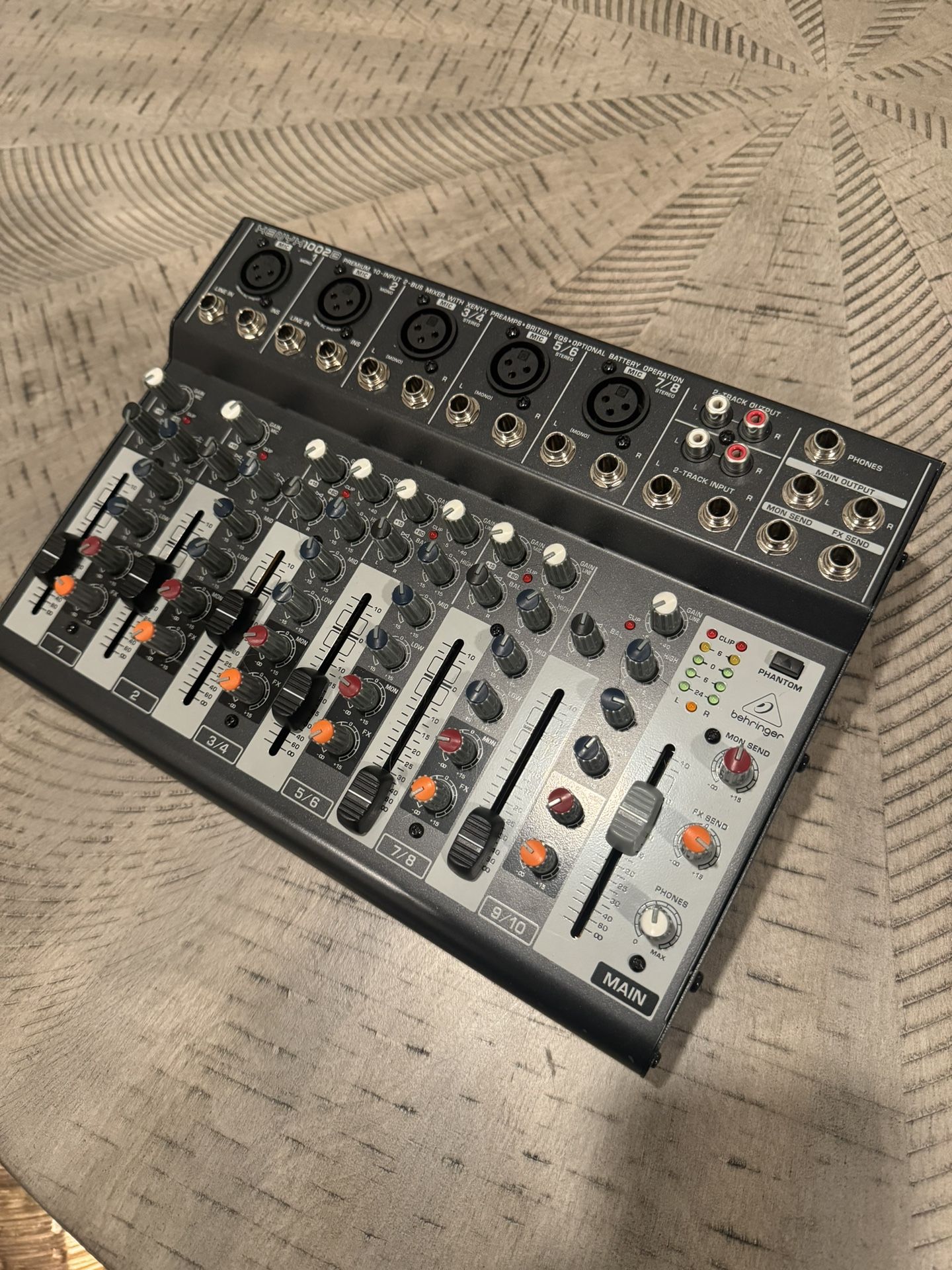Behringer Xenyx 1002B Mixer