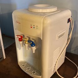 Sunbeam Water Dispenser 