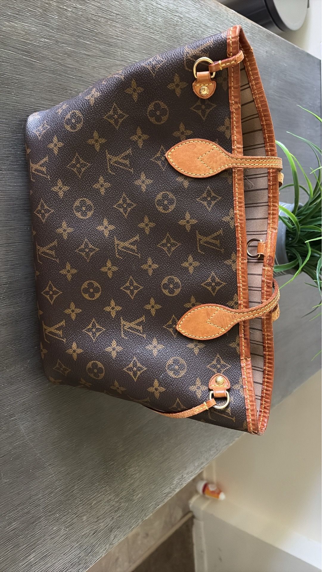 AUTHENTIC LOUIS VUITTON BAG