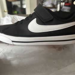 Brand New Nike Court Velcro Kids Shoe(2y)