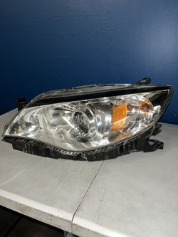 2014 Subaru WRX Driver Side Headlight