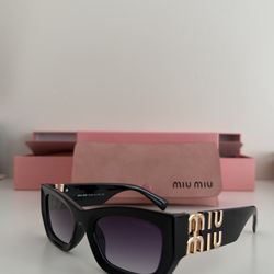 Women’s sunglasses
