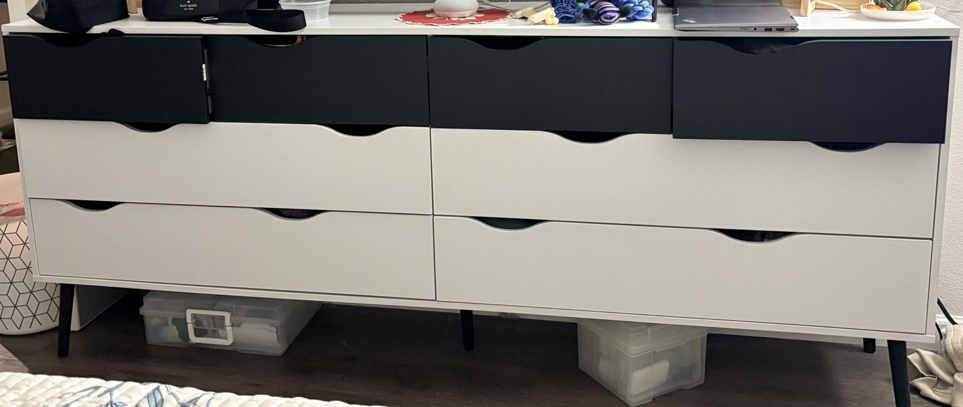 8 Drawer dresser