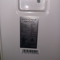 $100 - Insignia - 250 Sq. Ft. 6,000 BTU Portable Air Conditioner - White