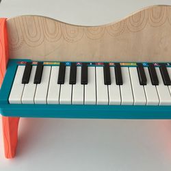 https://offerup.com/redirect/?o=Qi5Ub3lz baby/toddler piano