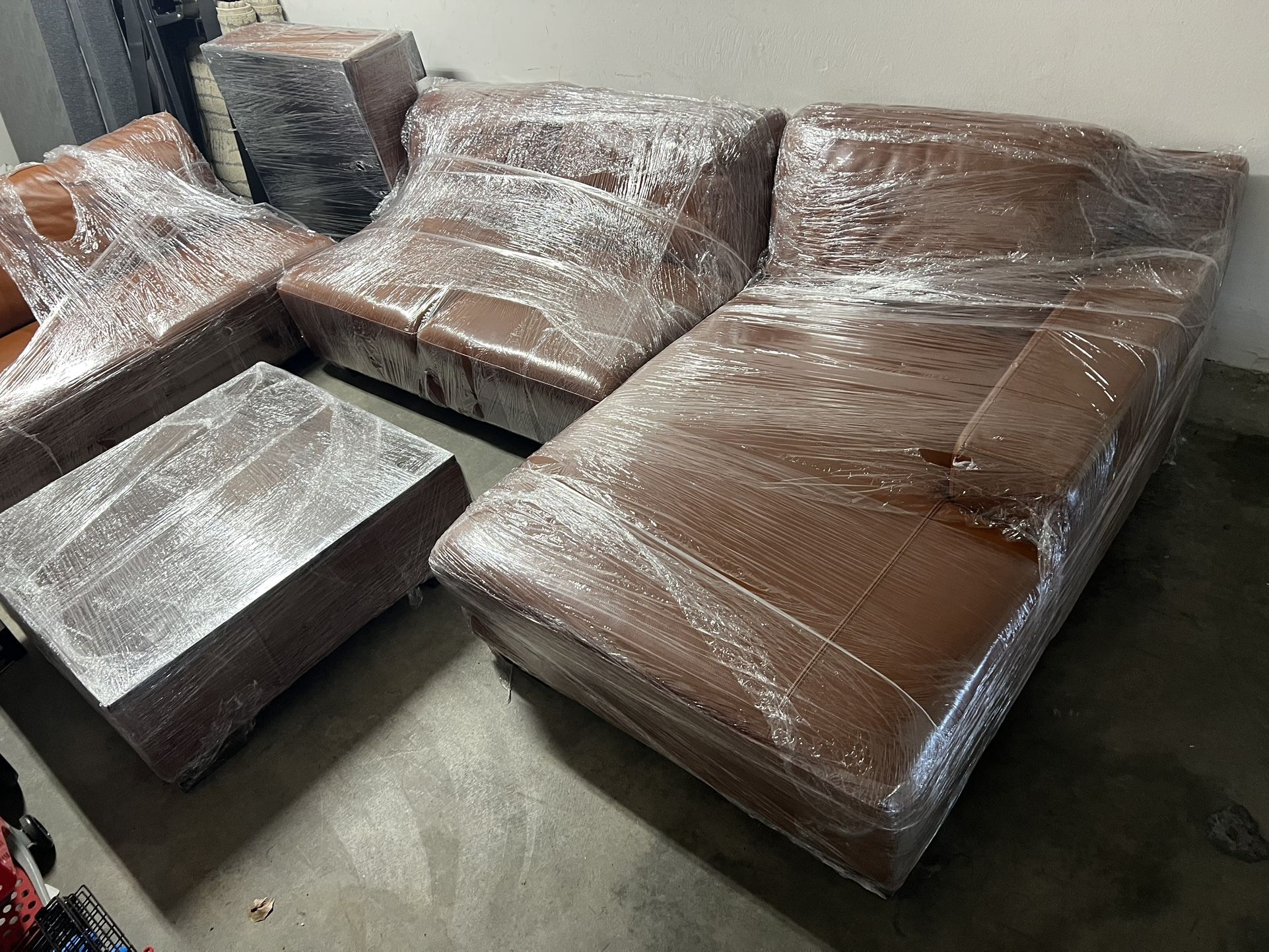 Premium Real Leather Sectional Sofa Set – Excellent Condition