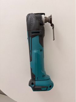 Makita XMT03Z 18V LXT Cordless Multi-Tool like new