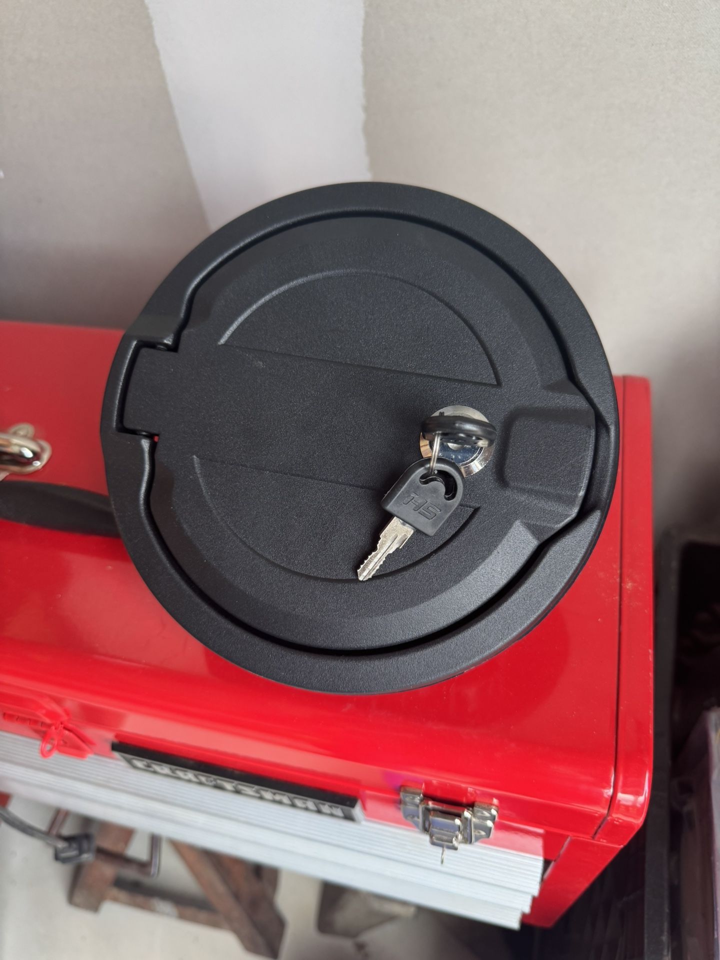 Jeep Gas Cover W/keys
