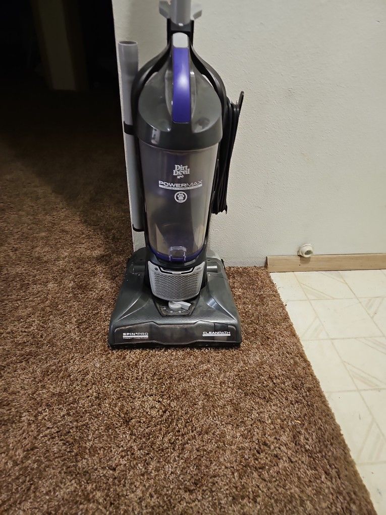 Dirt devil Vacuum