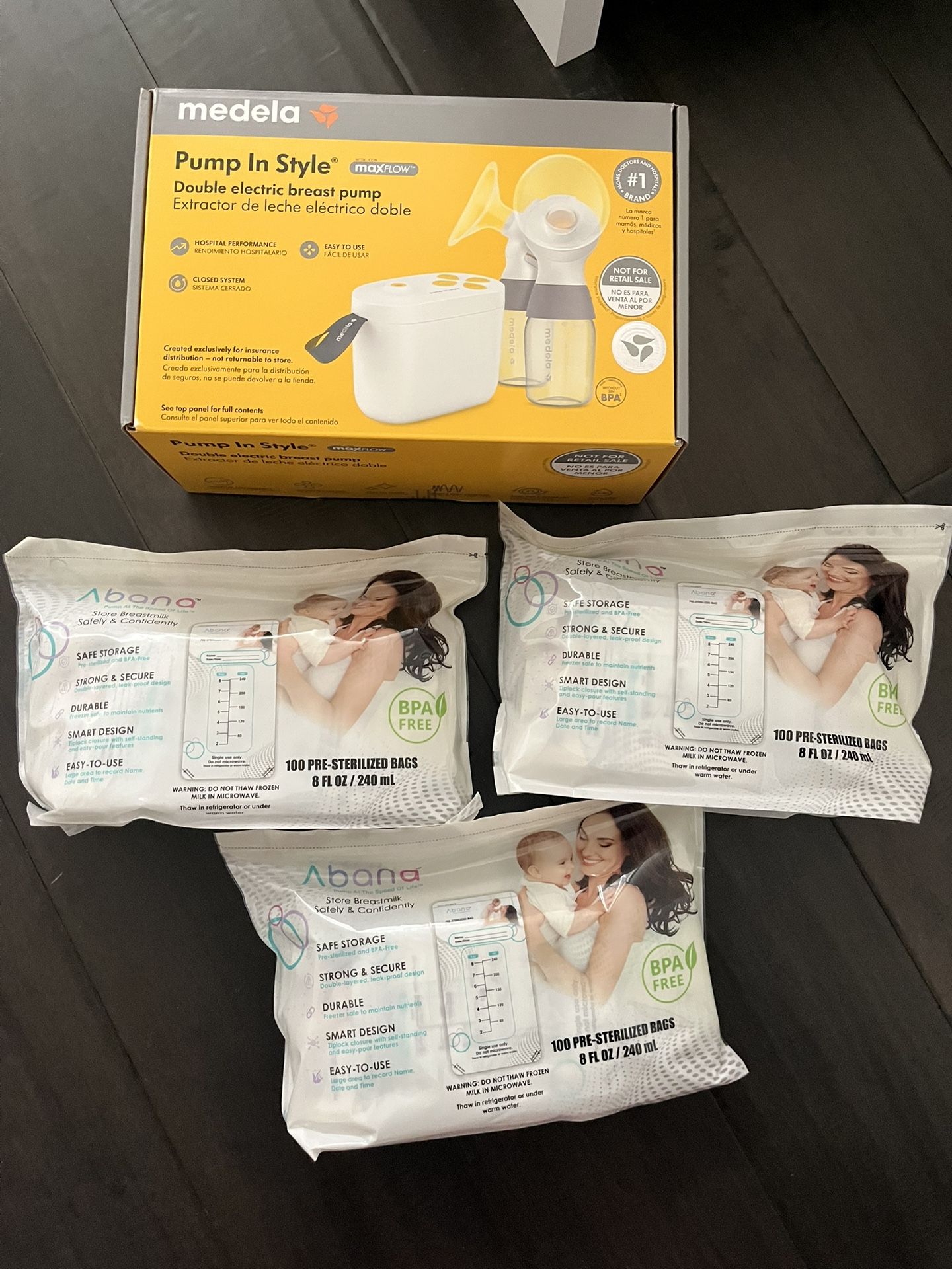 Medela Double Electric Breast Pump With Storage Bags