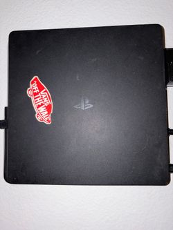 PS4 Slim W/ Controller & Charger