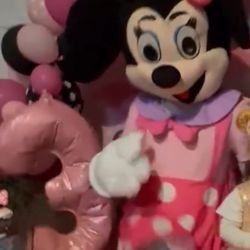 Minnie Mouse Mascot 