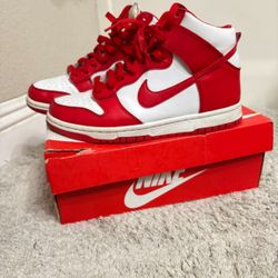 Nike Dunks 
