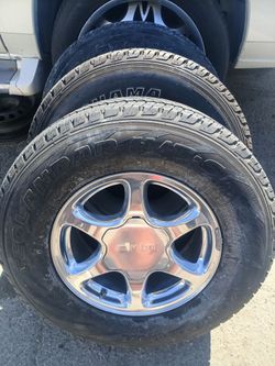 GMC Denali 17" 6lug Rims Tires (3)